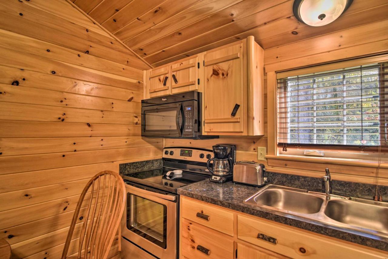Pet-Friendly Cabin With Fire Pit And River Access! Parsons المظهر الخارجي الصورة