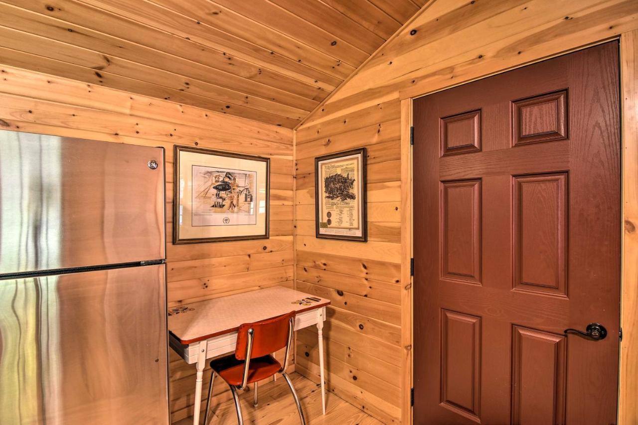 Pet-Friendly Cabin With Fire Pit And River Access! Parsons المظهر الخارجي الصورة